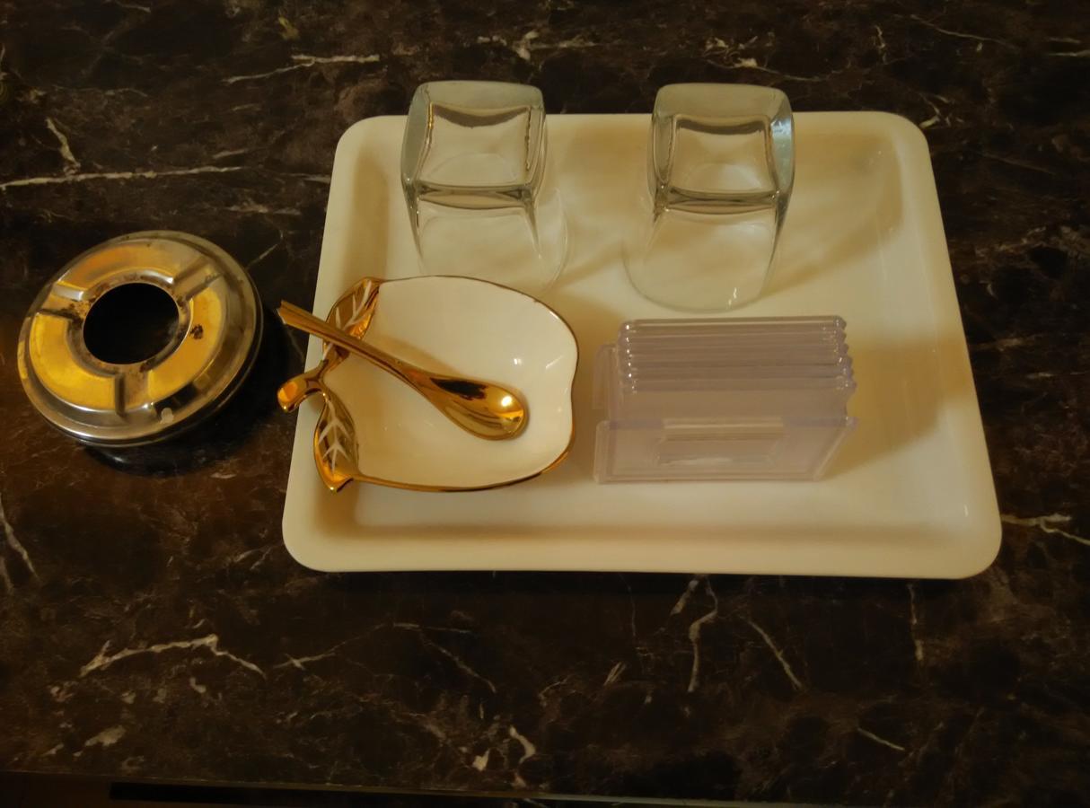 Hotel Silver Castle ムンバイ エクステリア 写真